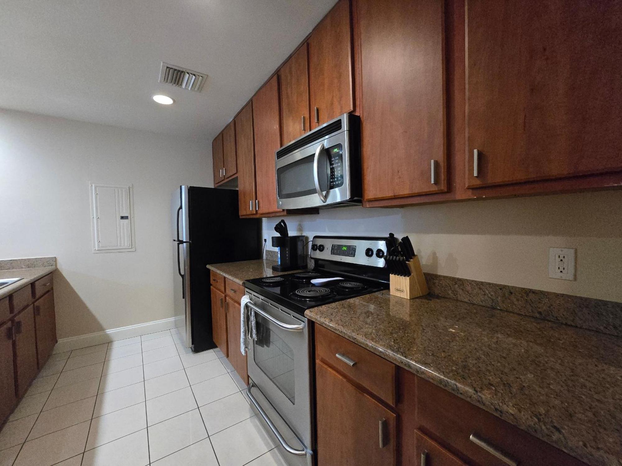 نيو أورلينز Amazing Condos Beautiful View 2 Blocks To French Quarter, Small Rooftop Pool, Gym, Seanger Theater, Super Dome, And Bourbon St الغرفة الصورة