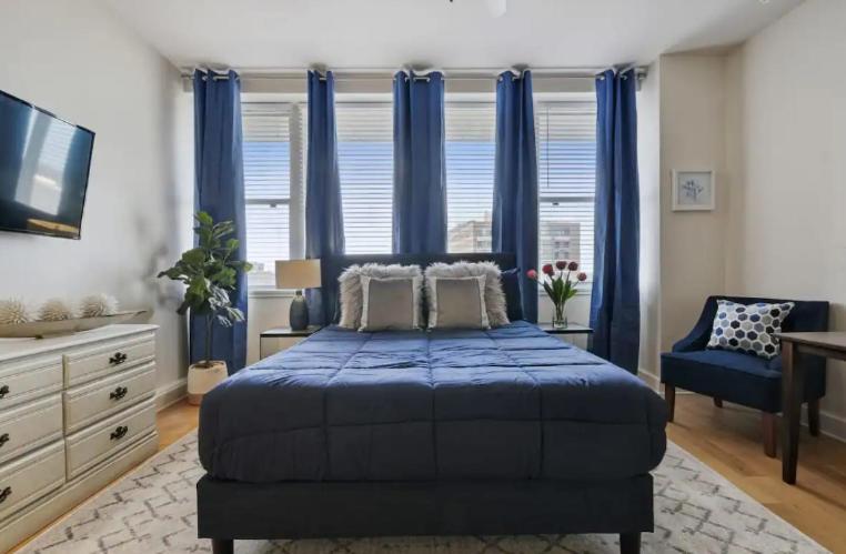 نيو أورلينز Amazing Condos Beautiful View 2 Blocks To French Quarter, Small Rooftop Pool, Gym, Seanger Theater, Super Dome, And Bourbon St المظهر الخارجي الصورة
