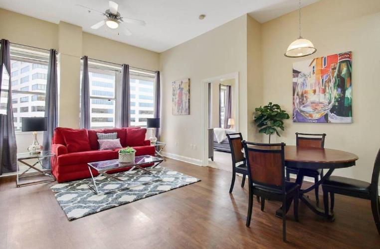 نيو أورلينز Amazing Condos Beautiful View 2 Blocks To French Quarter, Small Rooftop Pool, Gym, Seanger Theater, Super Dome, And Bourbon St المظهر الخارجي الصورة