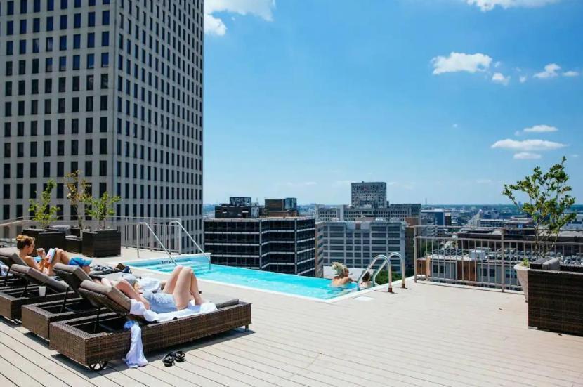 نيو أورلينز Amazing Condos Beautiful View 2 Blocks To French Quarter, Small Rooftop Pool, Gym, Seanger Theater, Super Dome, And Bourbon St المظهر الخارجي الصورة