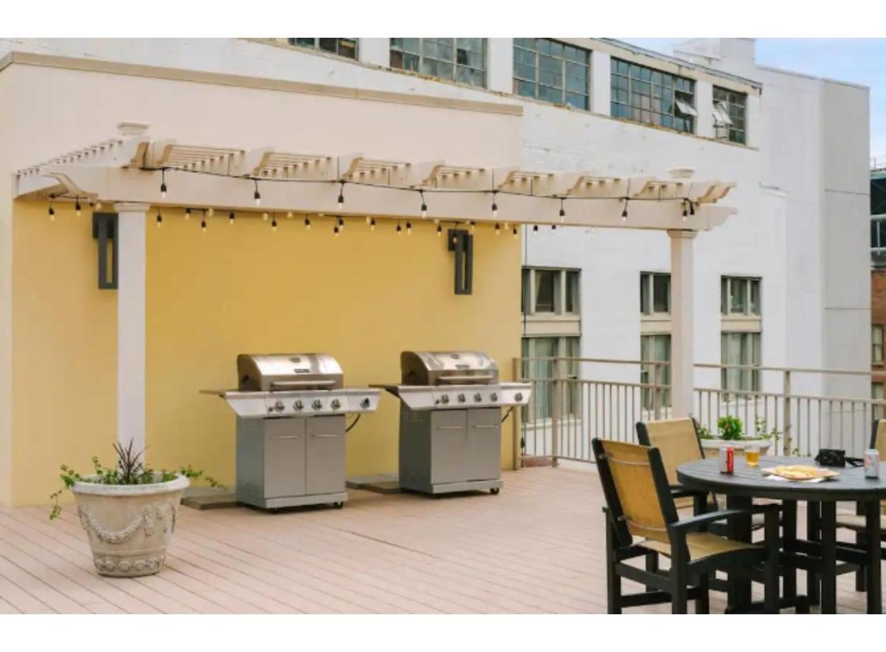 نيو أورلينز Amazing Condos Beautiful View 2 Blocks To French Quarter, Small Rooftop Pool, Gym, Seanger Theater, Super Dome, And Bourbon St المظهر الخارجي الصورة