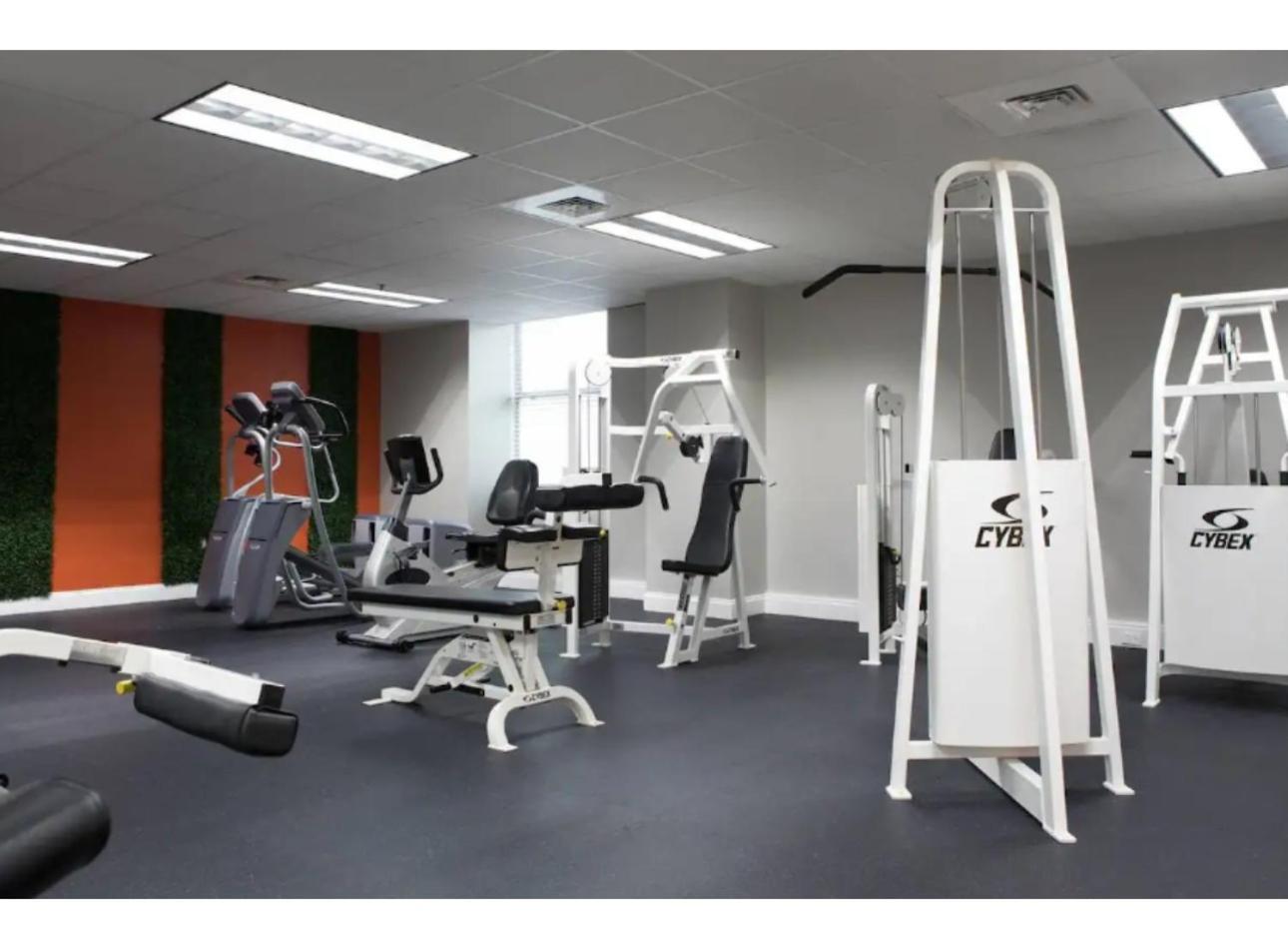 نيو أورلينز Amazing Condos Beautiful View 2 Blocks To French Quarter, Small Rooftop Pool, Gym, Seanger Theater, Super Dome, And Bourbon St المظهر الخارجي الصورة