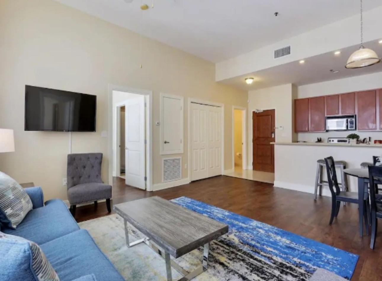 نيو أورلينز Amazing Condos Beautiful View 2 Blocks To French Quarter, Small Rooftop Pool, Gym, Seanger Theater, Super Dome, And Bourbon St المظهر الخارجي الصورة