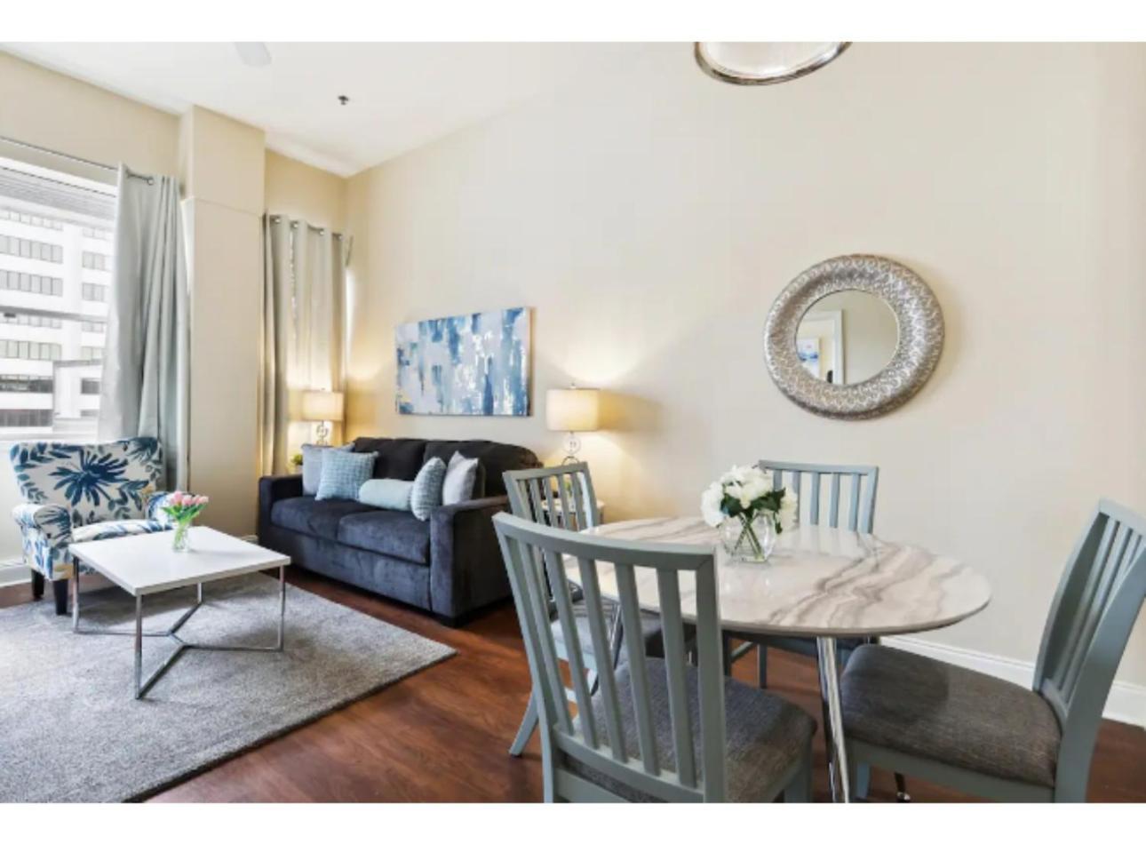 نيو أورلينز Amazing Condos Beautiful View 2 Blocks To French Quarter, Small Rooftop Pool, Gym, Seanger Theater, Super Dome, And Bourbon St الغرفة الصورة